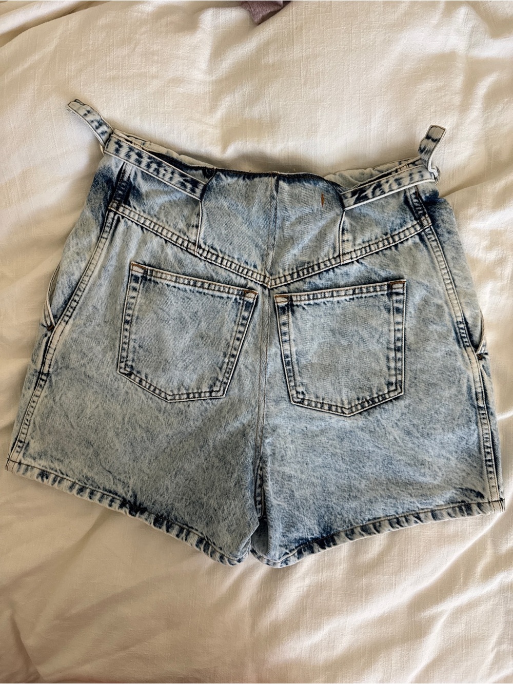 IRO Powelly High Rise Acid Wash Denim Pleated Shorts Size 40 FR US 8 - Picture 4 of 6